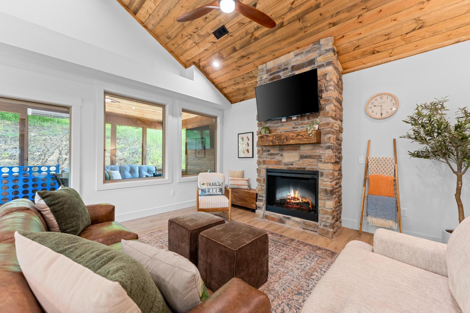 New Ozark Oasis Luxe Cabin Retreat With Hot Tub 홀리스터 외부 사진