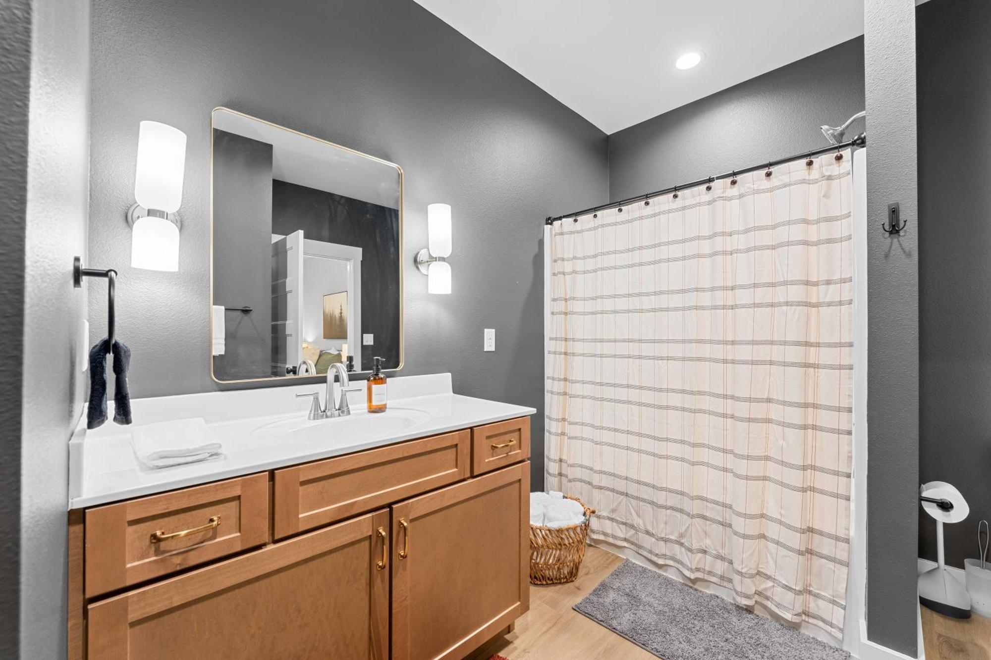 New Ozark Oasis Luxe Cabin Retreat With Hot Tub 홀리스터 외부 사진