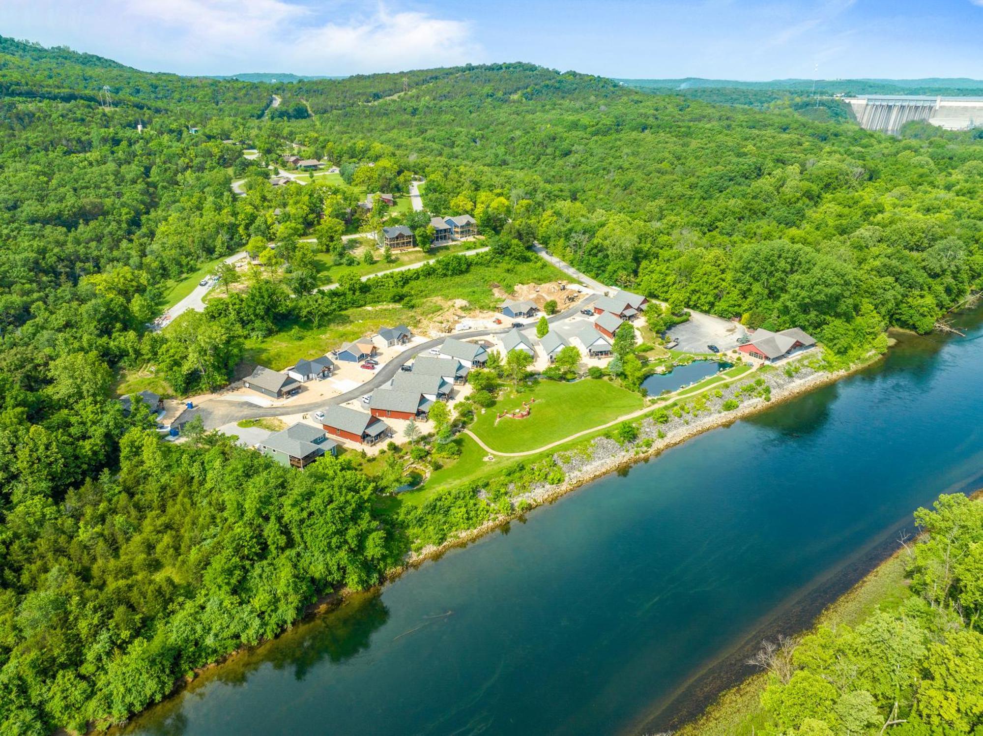 New Ozark Oasis Luxe Cabin Retreat With Hot Tub 홀리스터 외부 사진