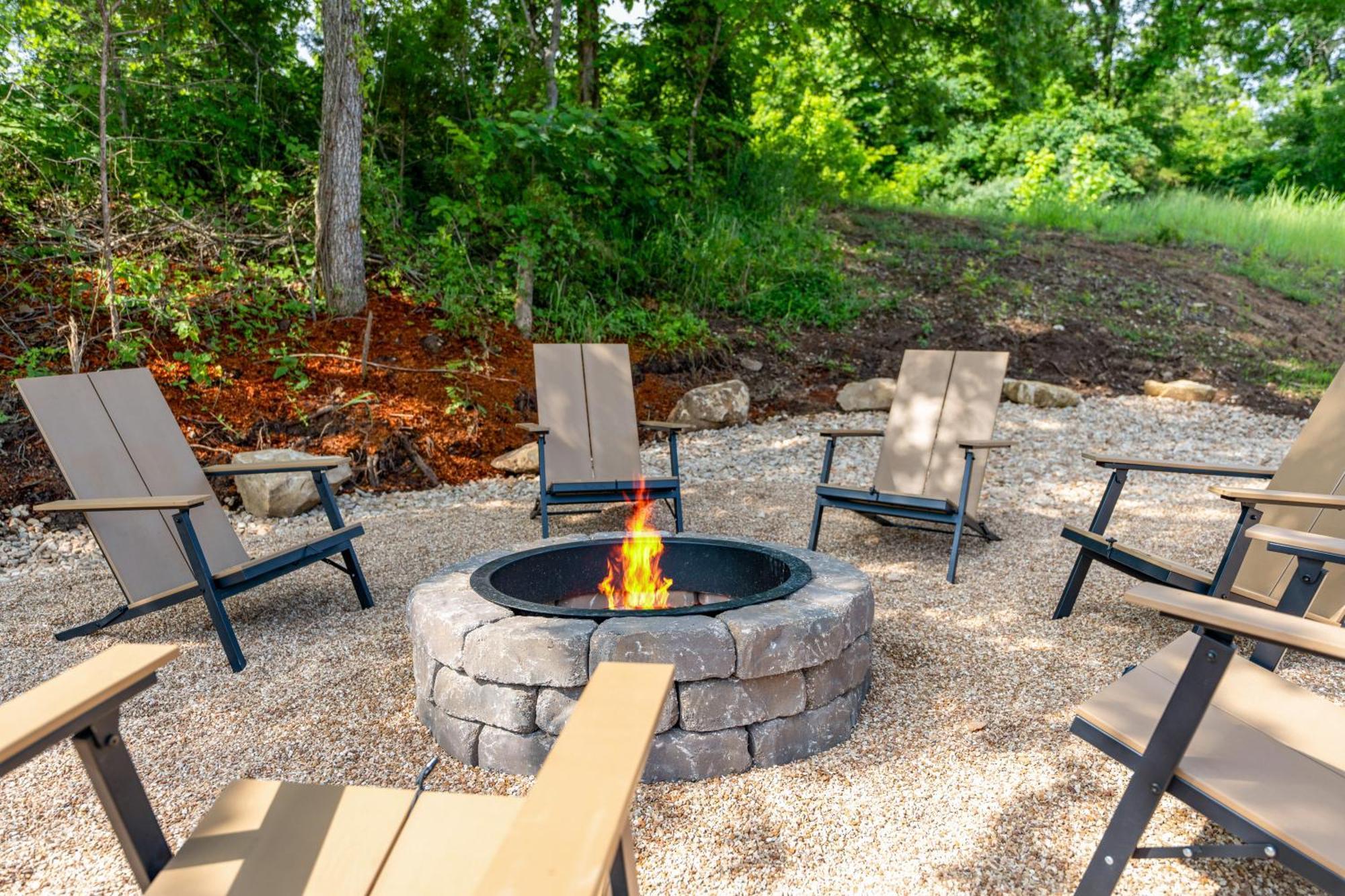 New Ozark Oasis Luxe Cabin Retreat With Hot Tub 홀리스터 외부 사진