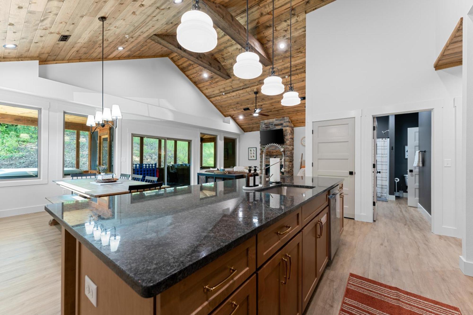New Ozark Oasis Luxe Cabin Retreat With Hot Tub 홀리스터 외부 사진